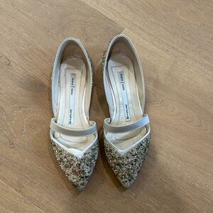 Chic Beaded Flats in Cream and Gold